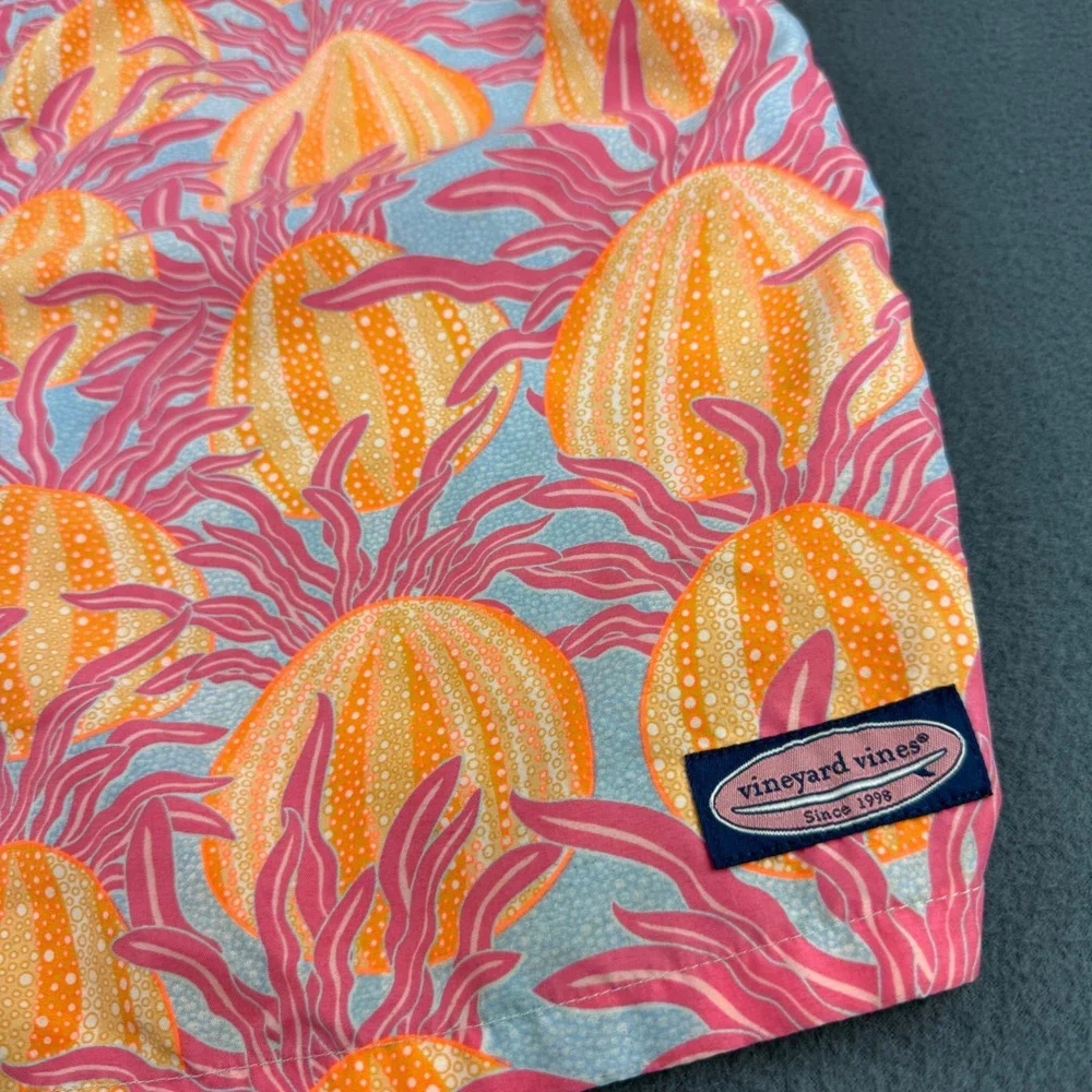 Vineyard Vines Shorts Mens M Pink Orange Sea Urchin Print Swim Trunks Mesh Lined